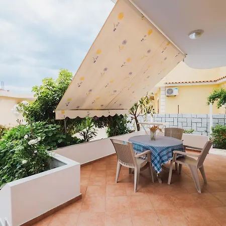 Marilenas Garden Daire
