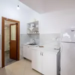 Marilenas Garden 아파트 사밀