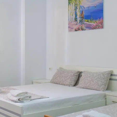 Willa Marilenas Garden *